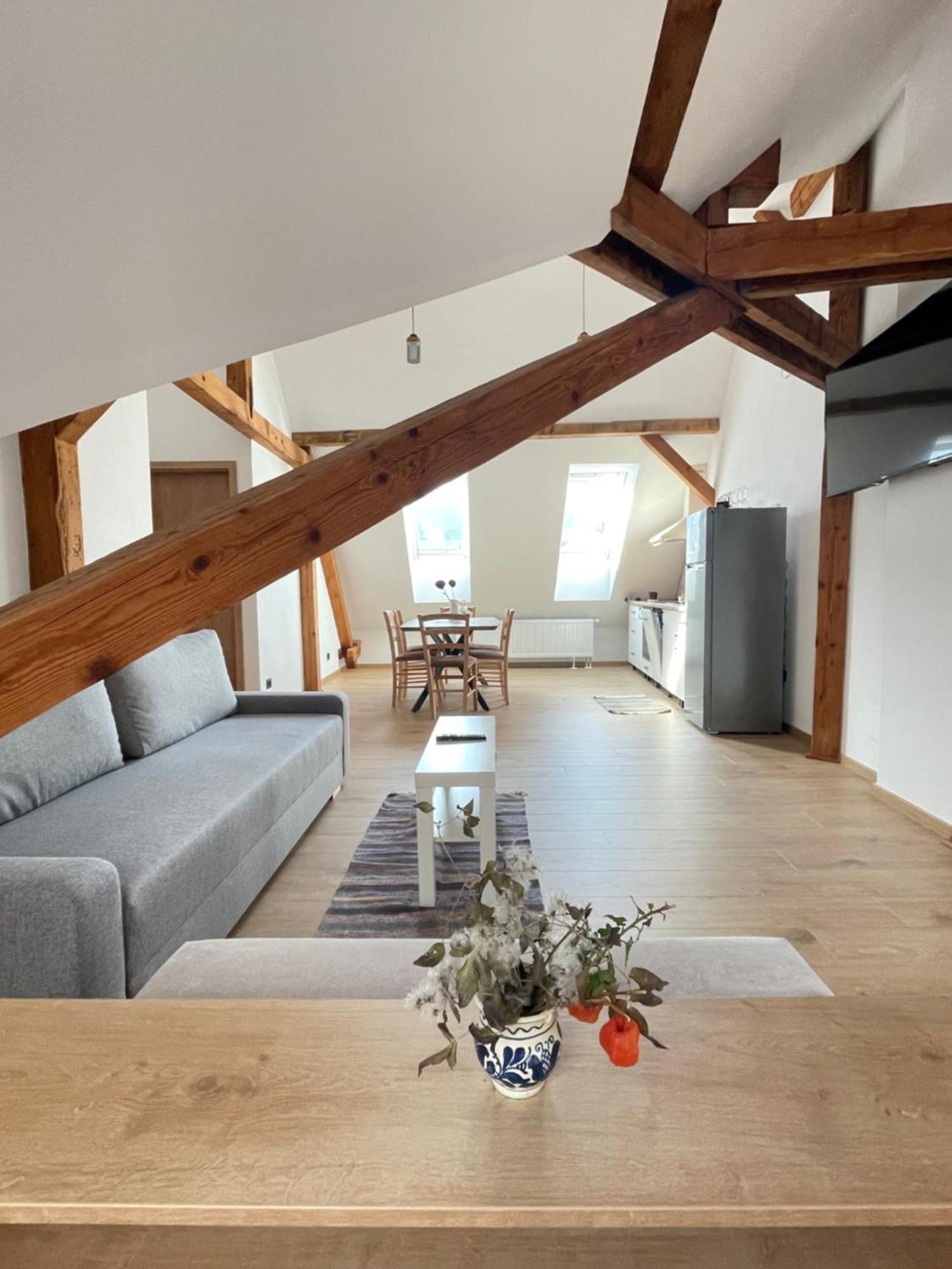 Residence 48 Beautiful Building Within Moments From The Old Town Of Brasov Exterior photo